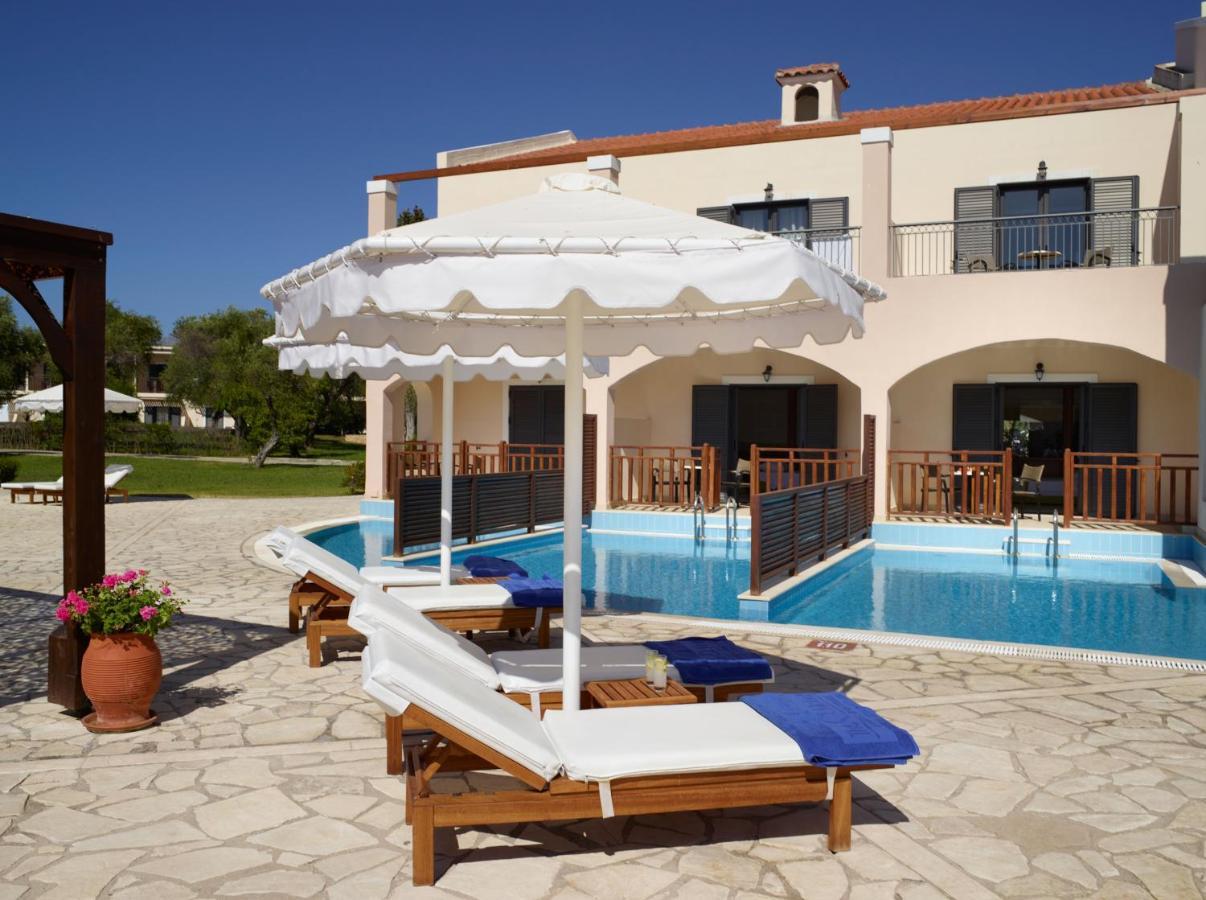 Roda Beach Resort & Spa 외부 사진