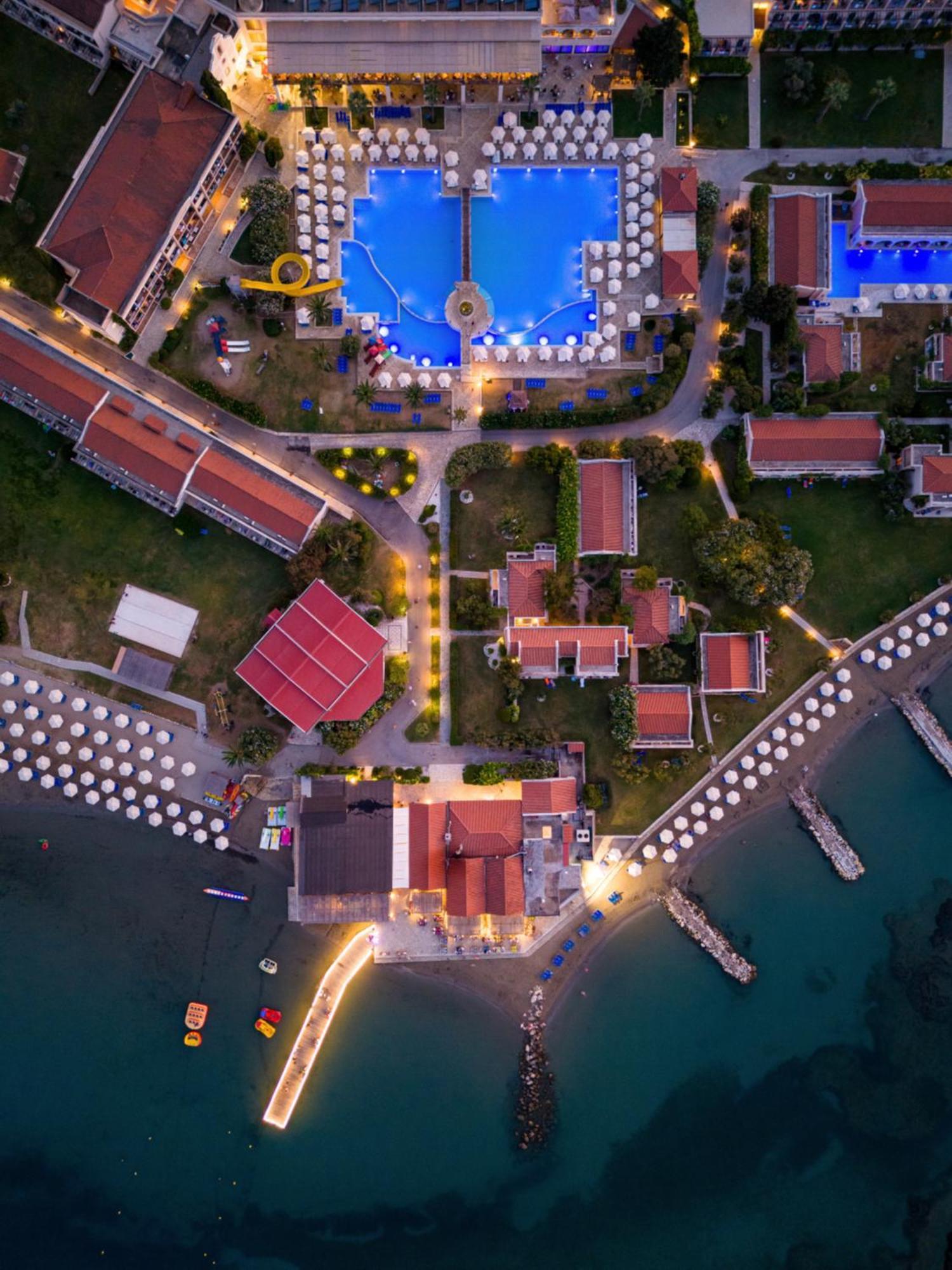 Roda Beach Resort & Spa 외부 사진