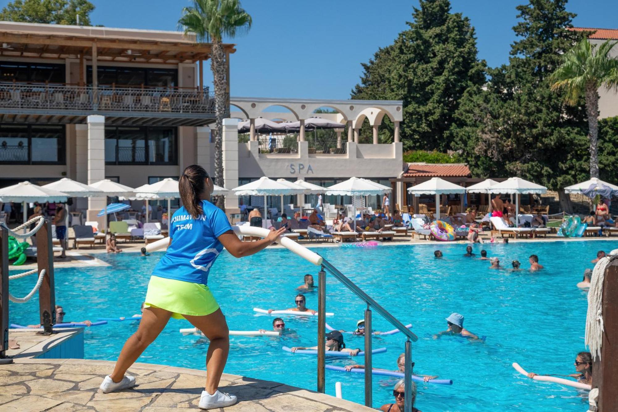 Roda Beach Resort & Spa 외부 사진