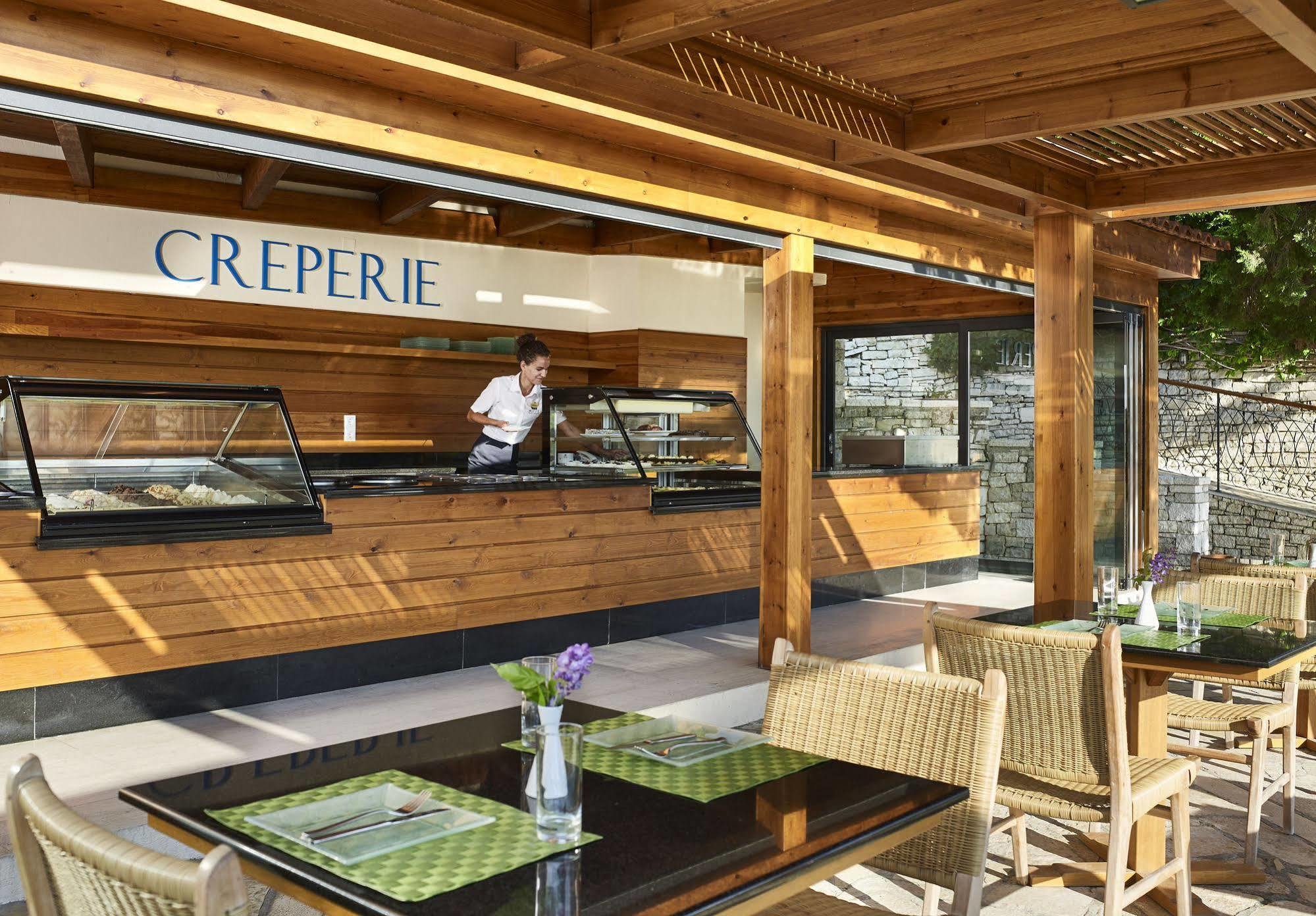Roda Beach Resort & Spa 외부 사진