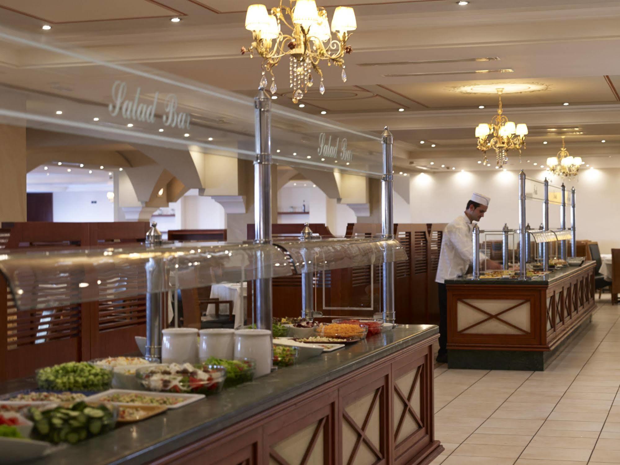 Roda Beach Resort & Spa 외부 사진