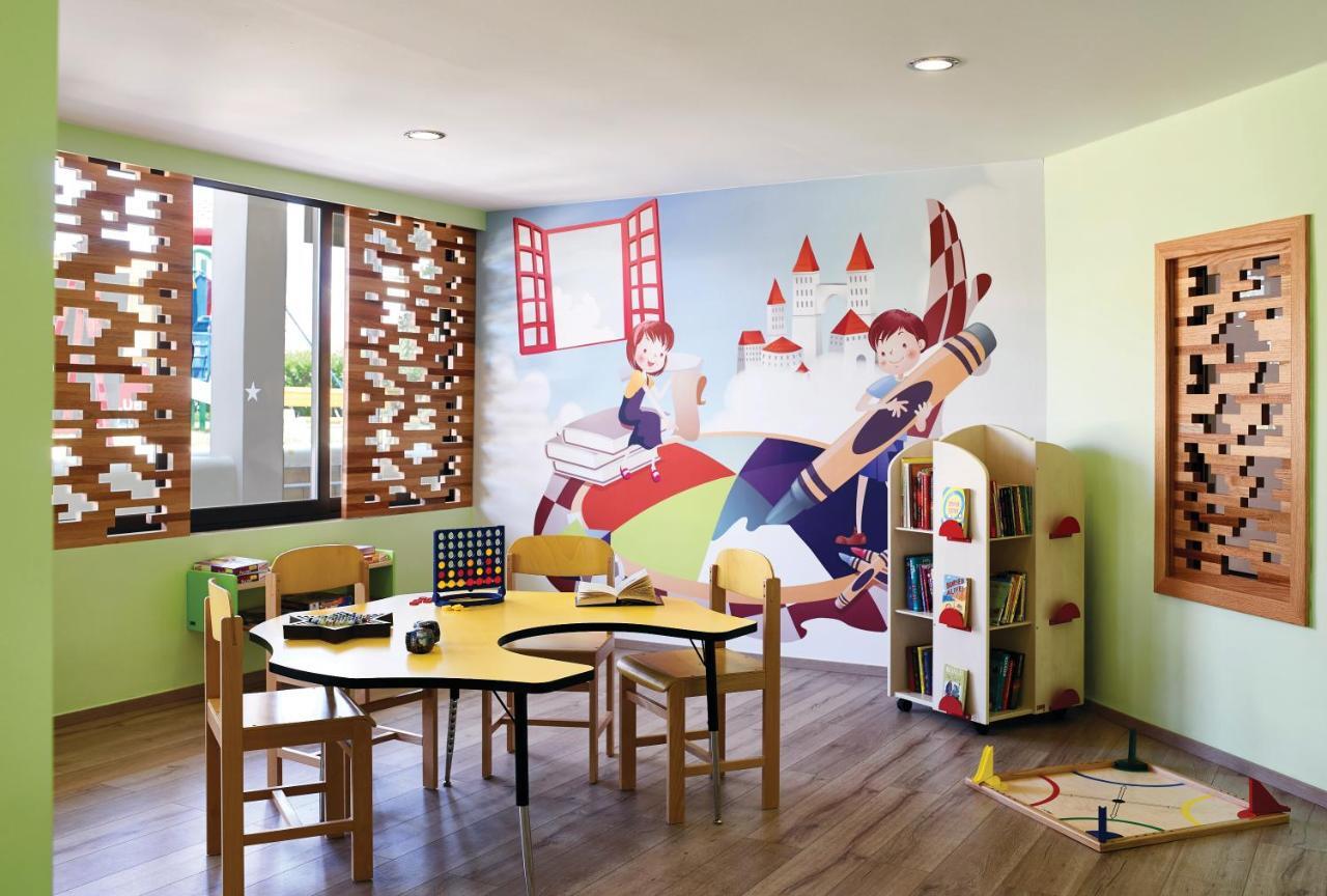 Roda Beach Resort & Spa 외부 사진